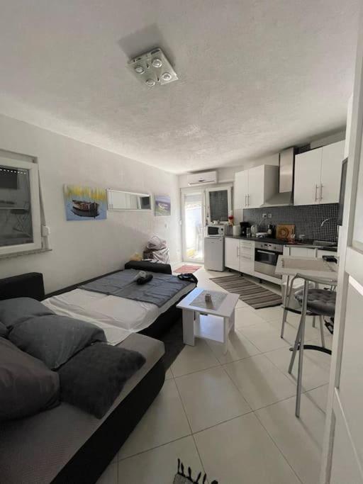 Apartament Seaesta Holiday- Modern Studio Trogir Zewnętrze zdjęcie